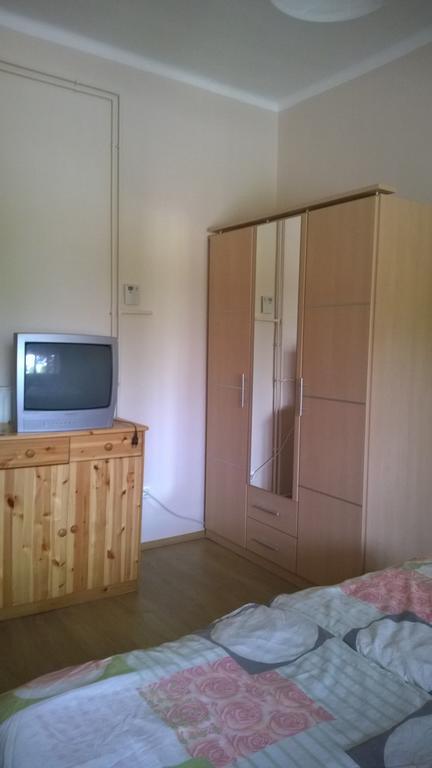 Eva Vendeghaz Villa Балатонлеле Екстериор снимка